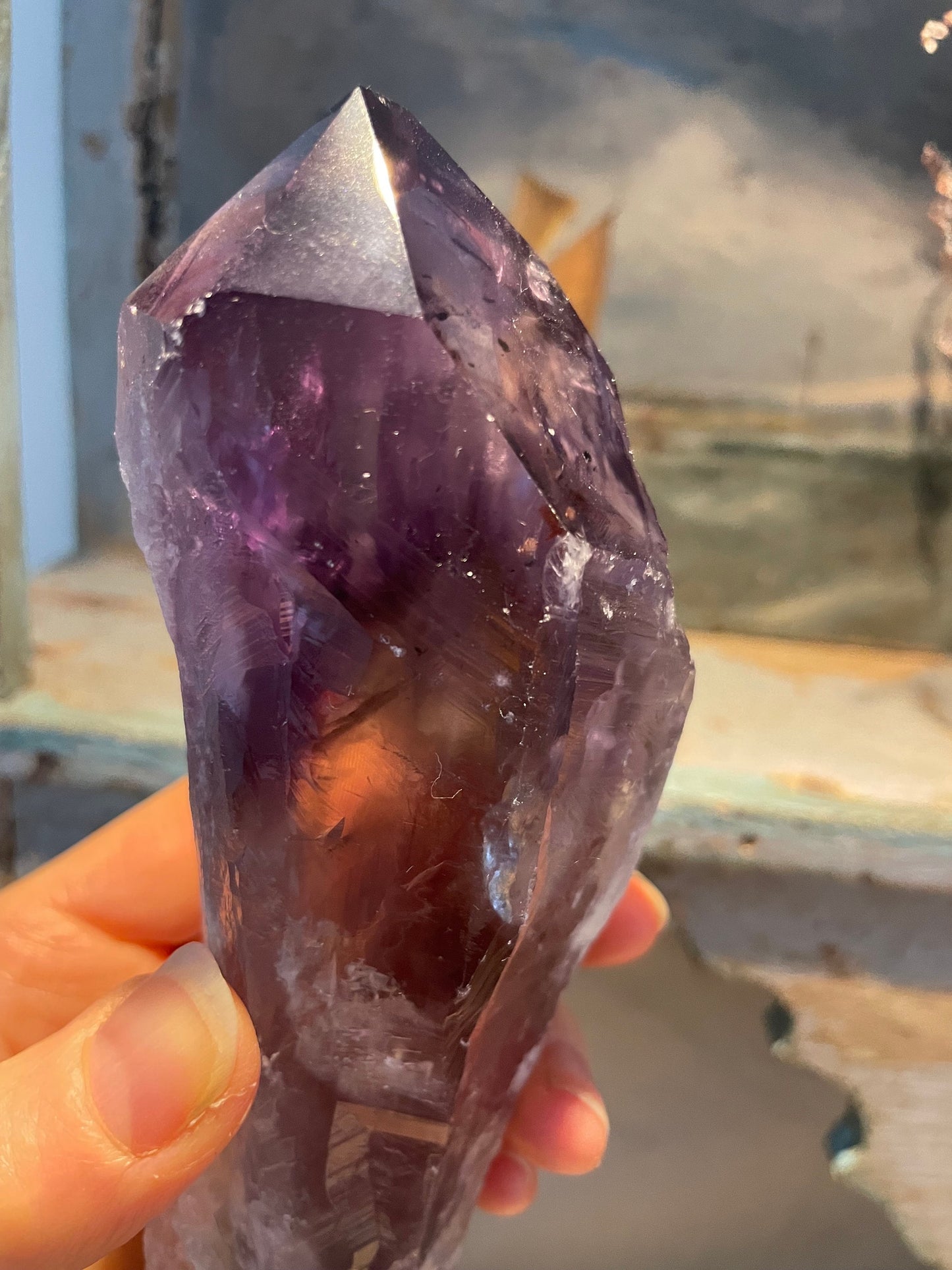 Amethyst point purple flame for meditation no. 1