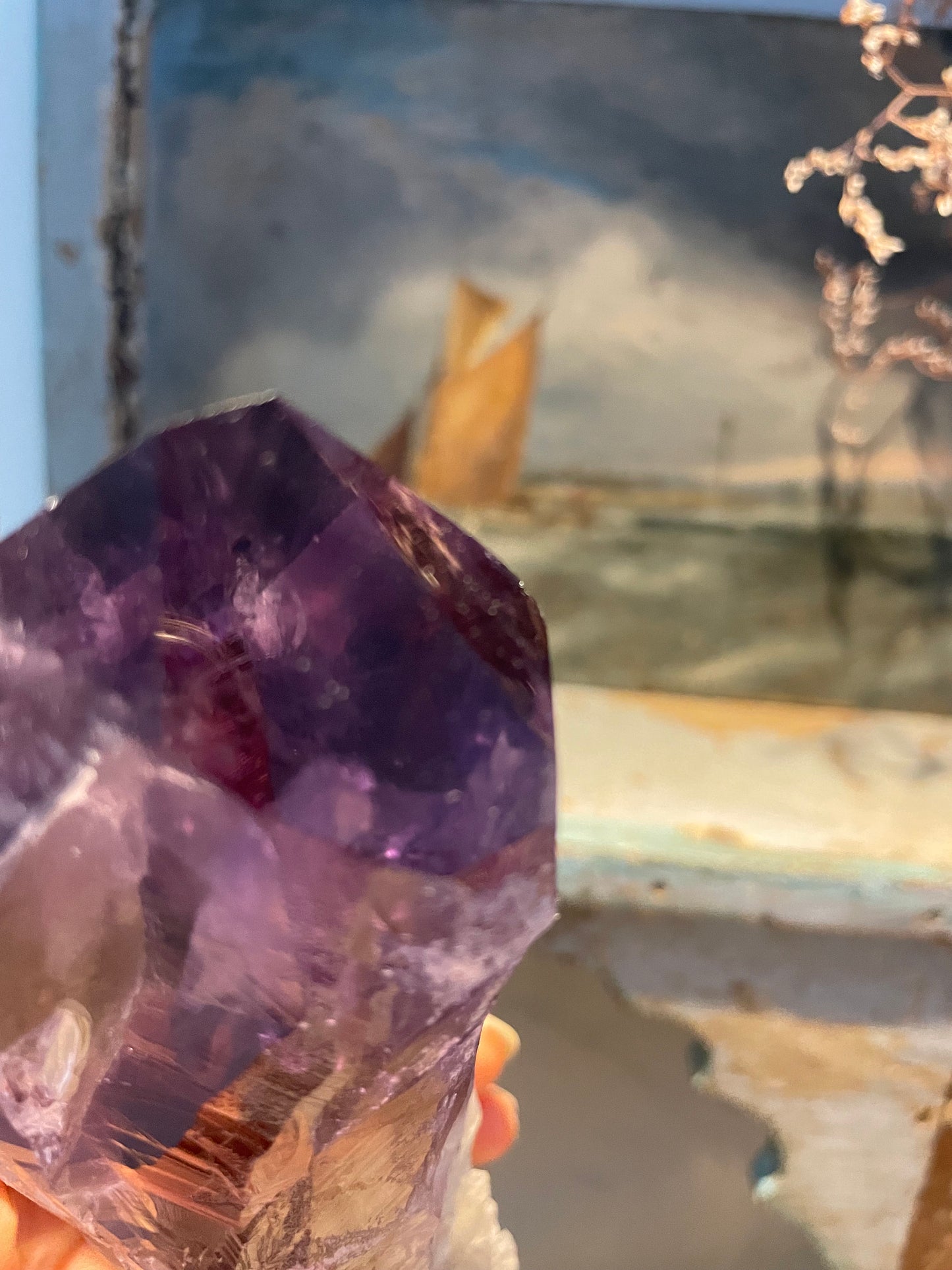 Amethyst point purple flame for meditation no. 1